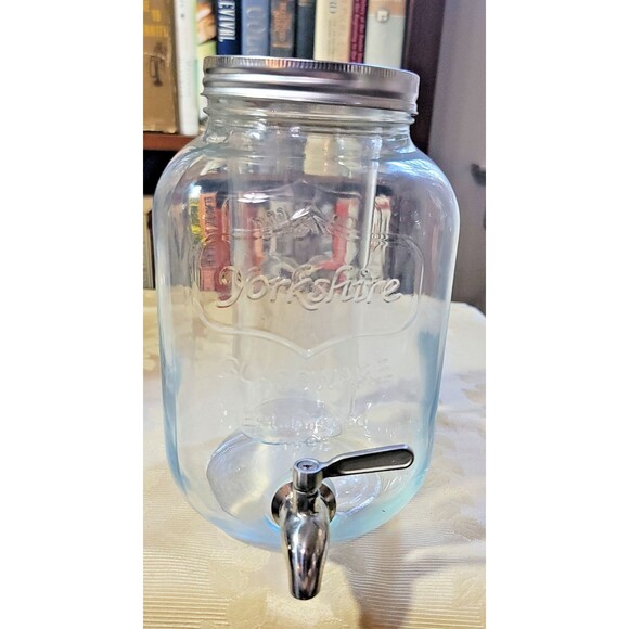 Yorkshire Glassware 2 Gal Cold Beverage Dispenser with Spigot & Center Ice Block - Picture 2 of 15